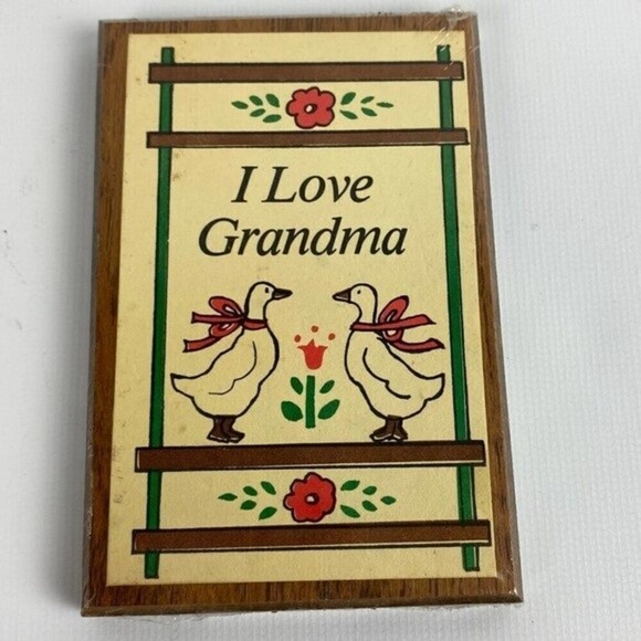 Wood Sign "I Love Grandma Wood Sign" Home Decoration - Picture 2 of 3